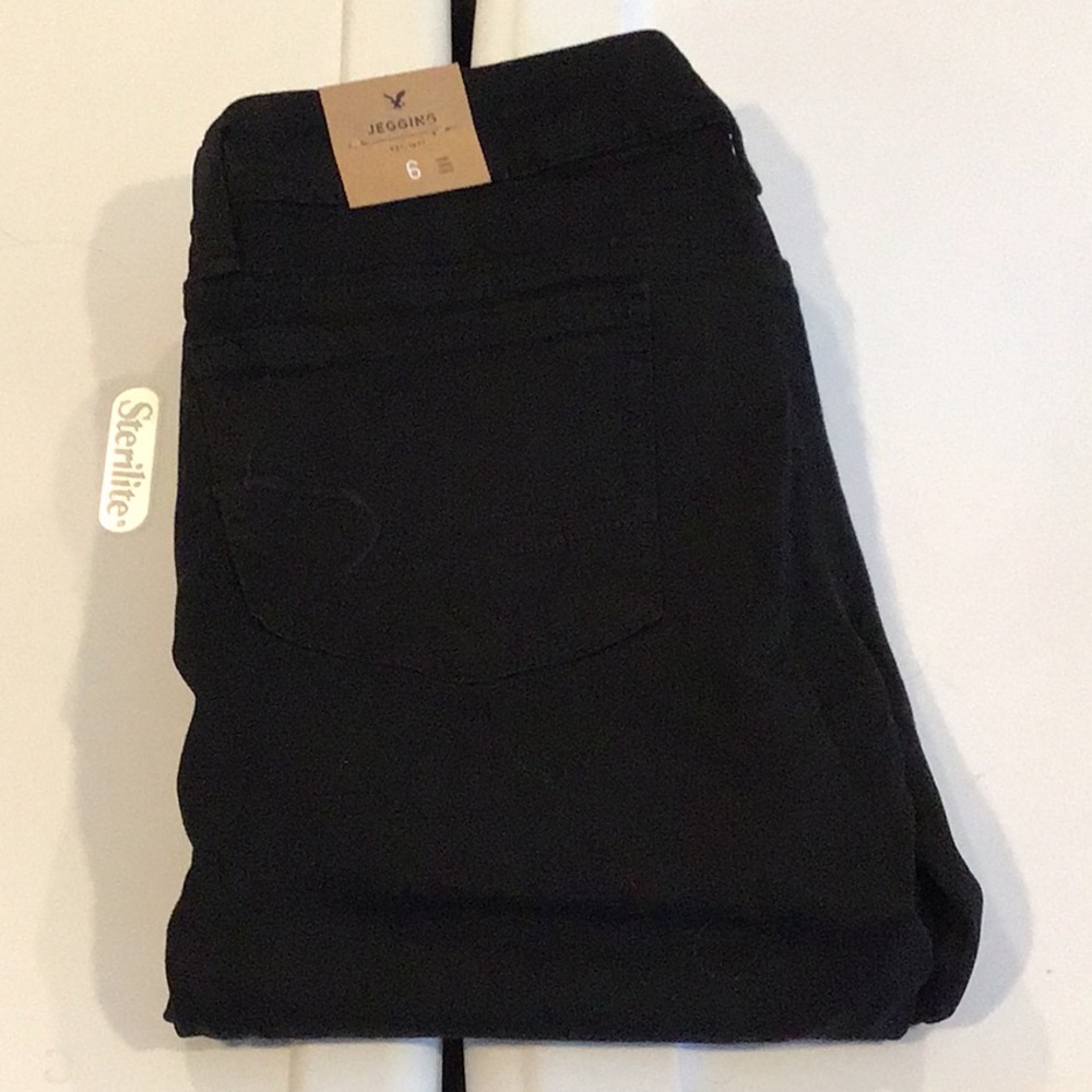 NWT AEO American Eagle Black Jean Jegging 6S